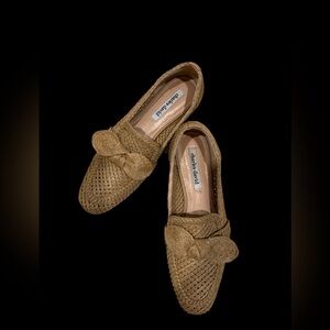 Charles David Women's Woven Brown Loafers 8.5 Women’s LIKE NEW in Box.